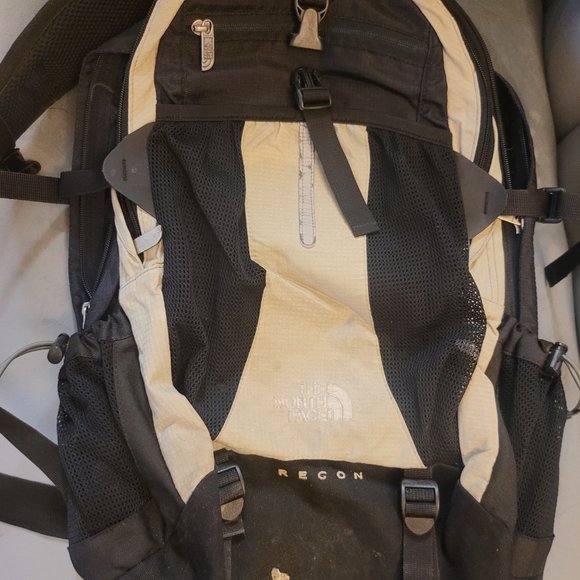 North face aventure Backpack bag - Picture 3 of 3